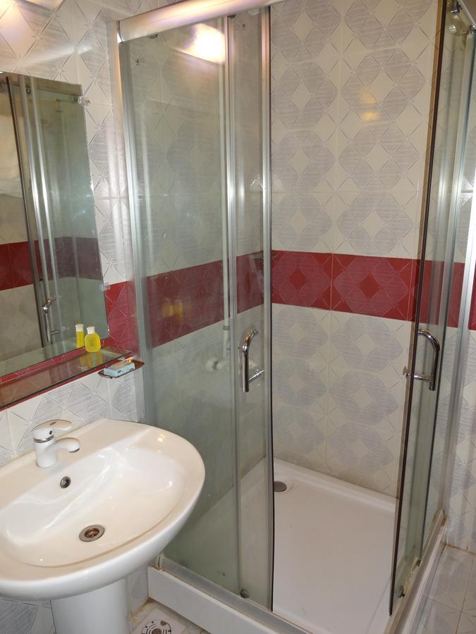 קראצ'י Hotel Sky Towers מראה חיצוני תמונה