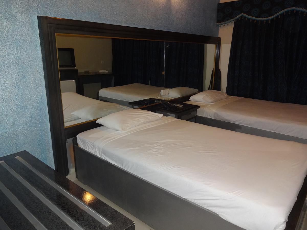 קראצ'י Hotel Sky Towers מראה חיצוני תמונה