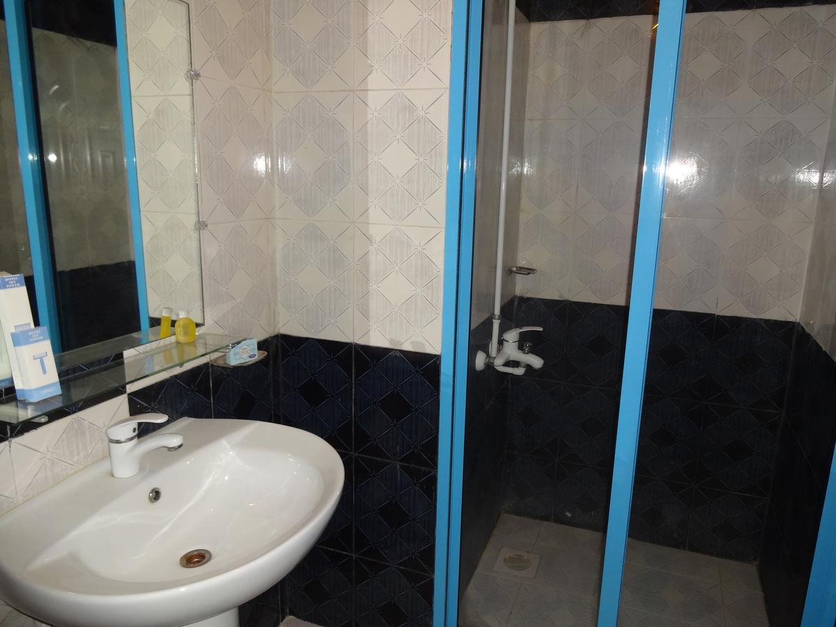 קראצ'י Hotel Sky Towers מראה חיצוני תמונה
